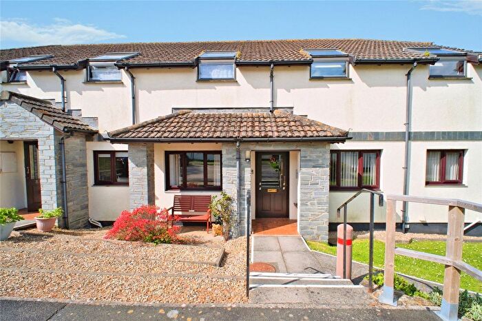 2 Bedroom Flat For Sale In Lilybridge, Northam, Bideford, EX39