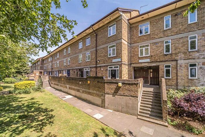 4 Bedroom Flat For Sale In Kingsland Road, Bethnal Green, E2