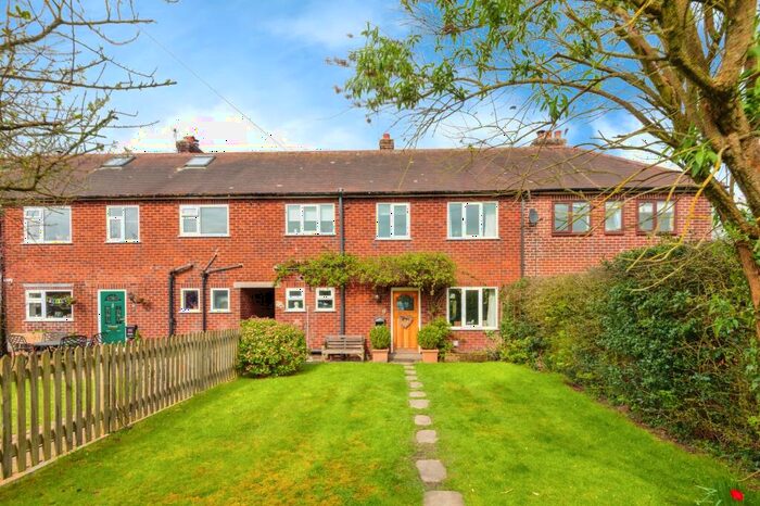 3 Bedroom House For Sale In The Crescent, Mottram St. Andrew, Macclesfield, SK10