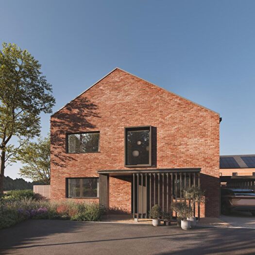 4 Bedroom Detached House For Sale In Carpenters Yard, Epping, CM16