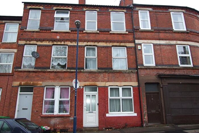 3 Bedroom Terraced House To Rent In Birkin Avenue, Nottingham, NG7