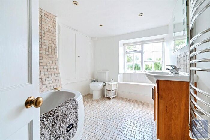 6 Bedroom Semi-Detached House For Sale In Church End, Leckhampstead, Buckingham, MK18