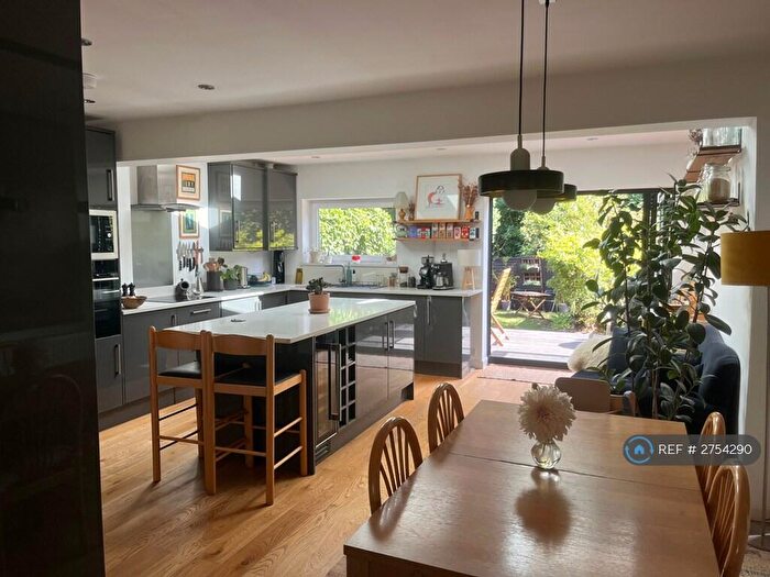 4 Bedroom Terraced House To Rent In Endwell Road, London, SE4