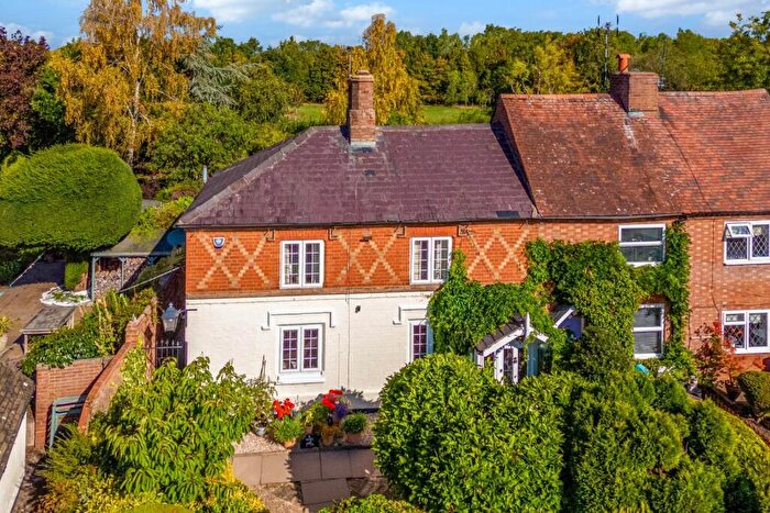 3 Bedroom Cottage For Sale In Kings Lane, Snitterfield, Stratford-upon-Avon, CV37