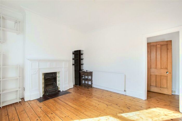 1 Bedroom Apartment To Rent In Salcombe Road, London, N16