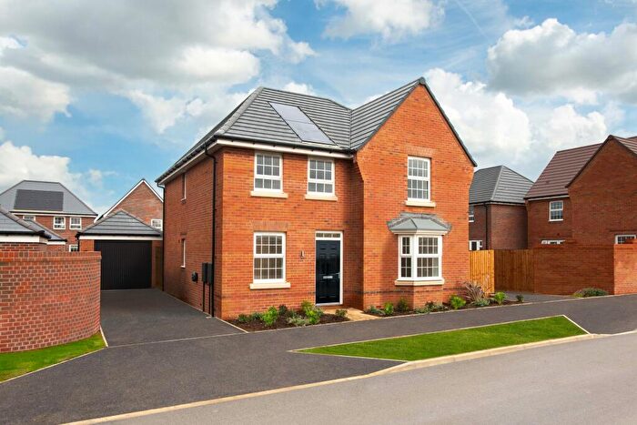 4 Bedroom Detached House For Sale In Stratford Drive Overstone, NN6