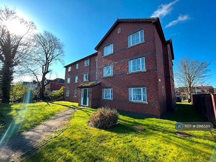 2 Bedroom Flat To Rent In Offerton, Stockport, SK2
