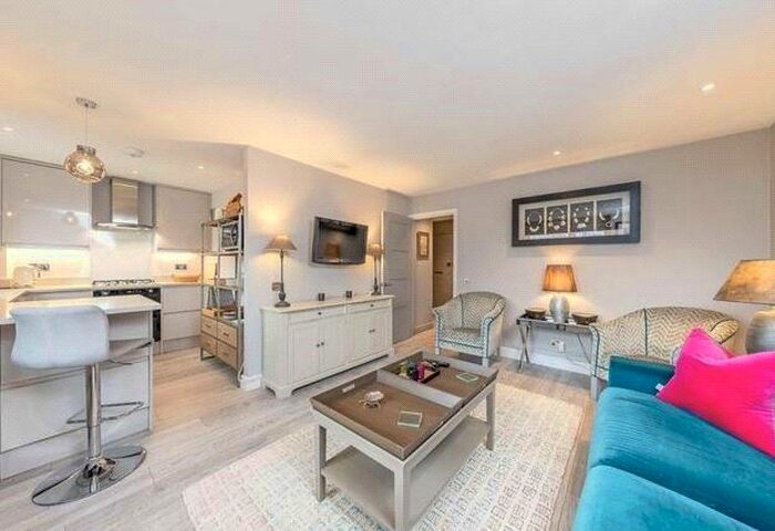 1 Bedroom Flat To Rent In Thorndike Close, West Chelsea, London, SW10