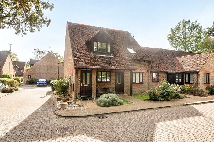 1 Bedroom Flat For Sale In Watermill Court, Reading, RG7