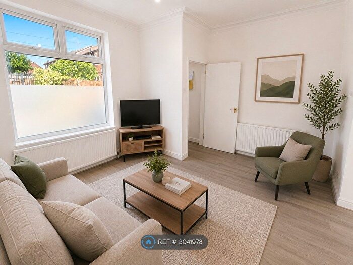 2 Bedroom Terraced House To Rent In Bed Wychbury Street, Salford, M6