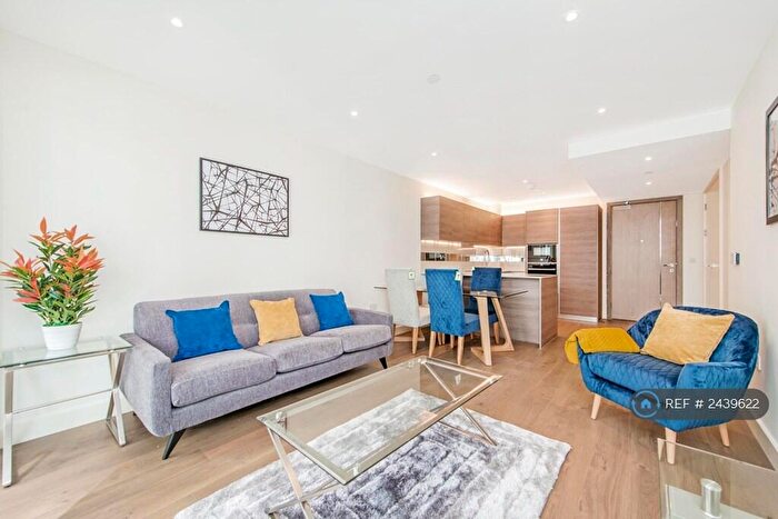 2 Bedroom Flat To Rent In Deveraux House, London, SE18