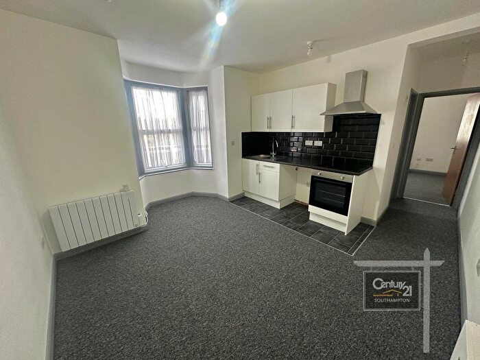 1 Bedroom Flat To Rent In |Ref: |, Bitterne Road West, Southampton, SO18