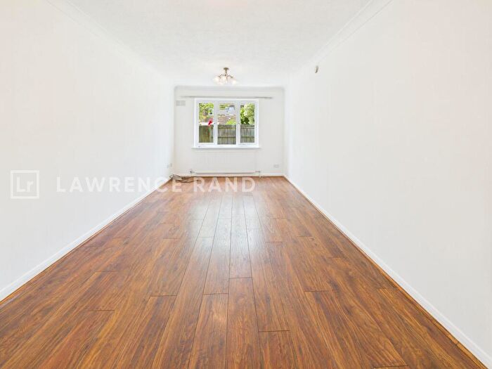 2 Bedroom Maisonette To Rent In Dollis Crescent, Ruislip, HA4