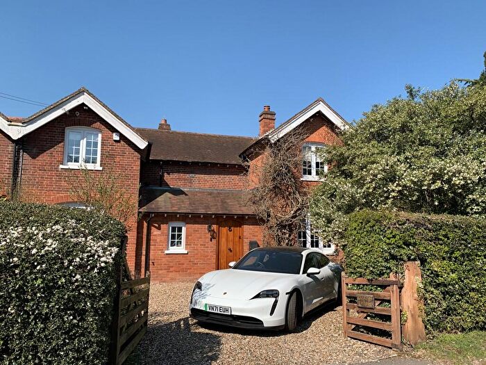 4 Bedroom Semi-Detached House To Rent In Ponsbourne Park, Newgate Street, SG13