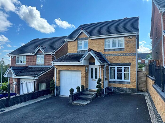 3 Bedroom Detached House To Rent In Tagg Wood View, Ramsbottom, Bury, BL0