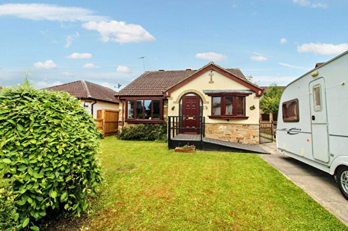 3 Bedroom Bungalow For Sale In Meadowfield Drive, Hoyland, Barnsley, S74
