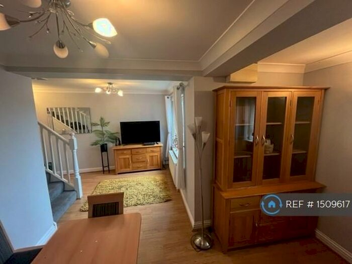 1 Bedroom Maisonette To Rent In Pond Close, Newbury, RG14
