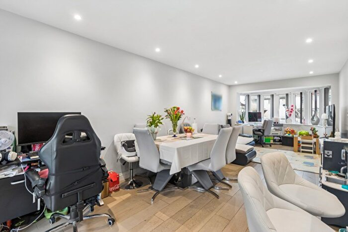 4 Bedroom Terraced House To Rent In Harrow, HA2