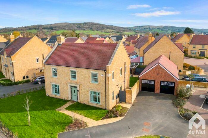 5 Bedroom Detached House For Sale In Brunel Drive, Cheltenham, GL52