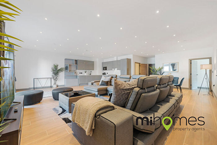 4 Bedroom Apartment To Rent In Avenir Court | New Build Apartments Now Launched, N12