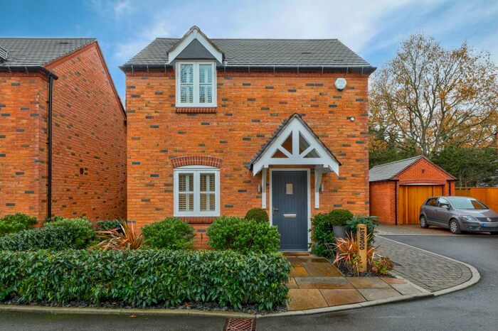 3 Bedroom Detached House For Sale In School Road, Hockley Heath, B94