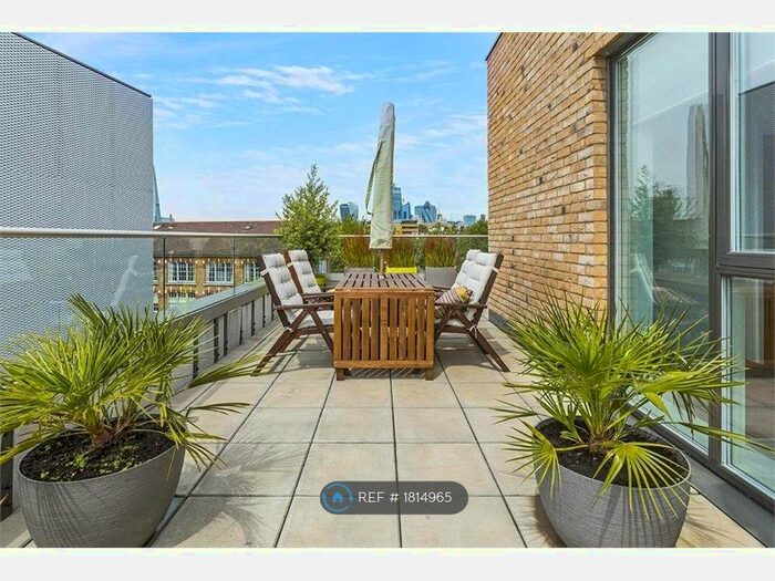 2 Bedroom Flat To Rent In Queens Court, London, SE16