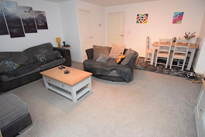 4 Bedroom Detached House For Sale In Matthews Road, Amesbury, SP4