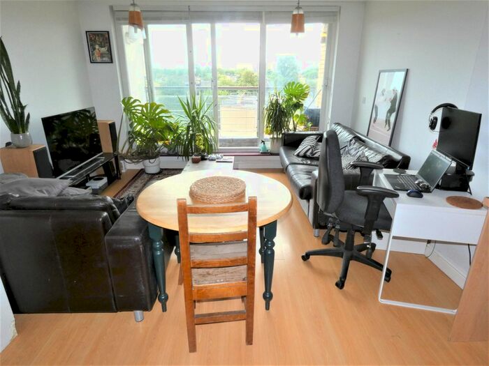 2 Bedroom Flat To Rent In Cottrill Gardens Marcon Place, Hackney, E8