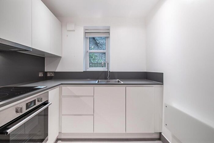 1 Bedroom Flat To Rent In Welford House Lansdowne Road, CR8