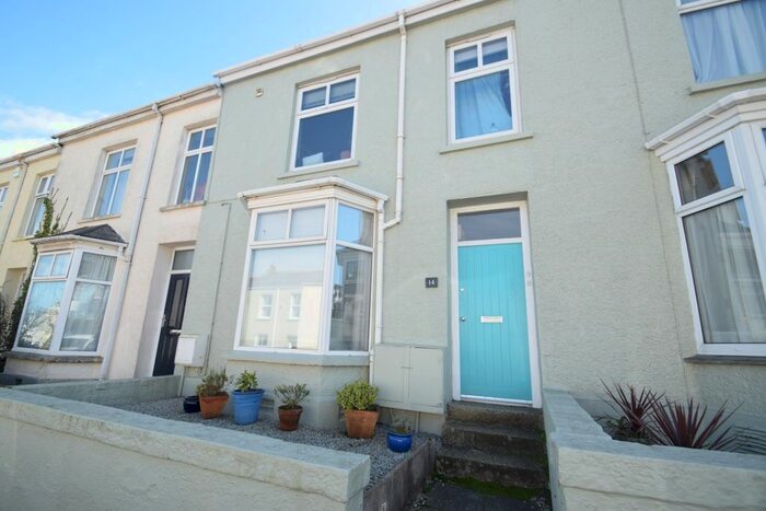 2 Bedroom Flat To Rent In Clifton Terrace, Falmouth, TR11