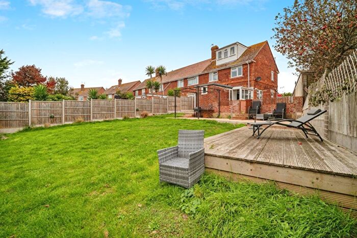 4 Bedroom End Of Terrace House For Sale In Doncaster Road, Weymouth, DT4