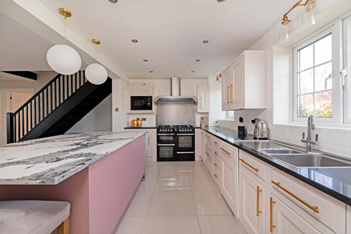 6 Bedroom Detached House For Sale In Godfrey Way, Dunmow, Essex, CM6