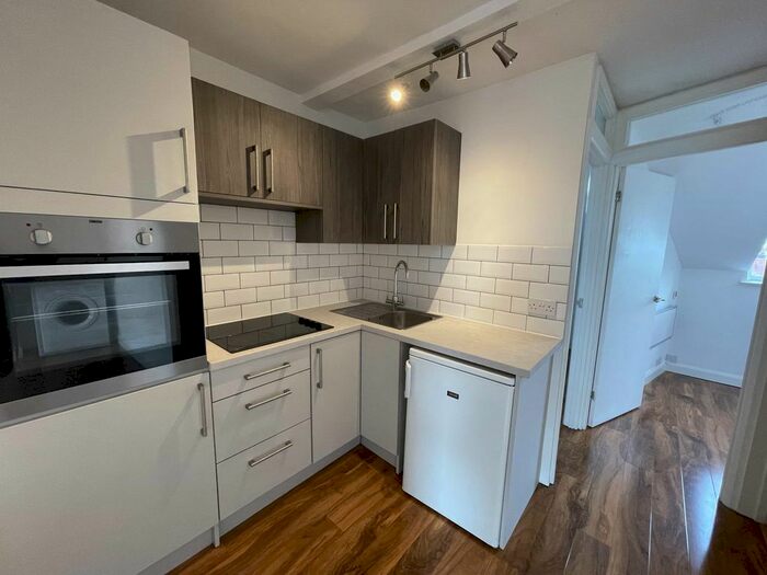 2 Bedroom Flat To Rent In Aylestone Road, Leicester, LE2