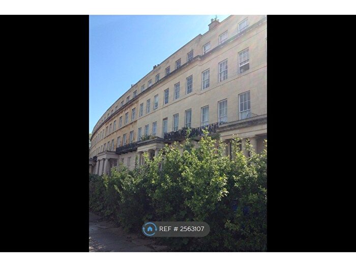 2 Bedroom Flat To Rent In Lansdown Crescent, Cheltenham, GL50