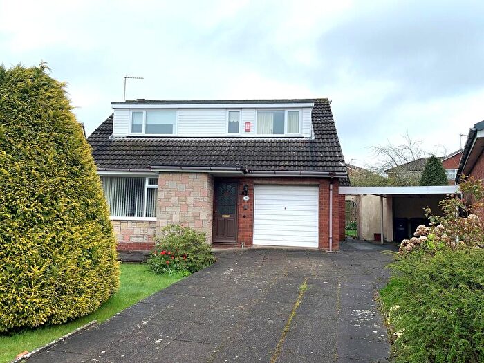 3 Bedroom Detached House For Sale In Lugano Close, Westlands, Newcastle, ST5