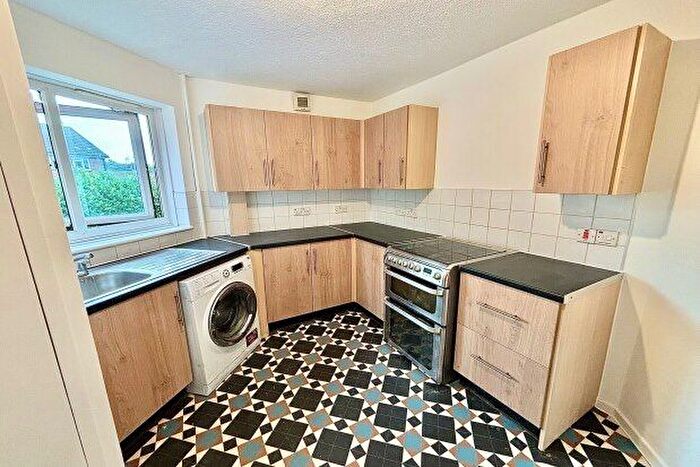 2 Bedroom Flat To Rent In St. Gabriel's Close, London, E11