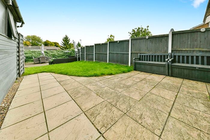 3 Bedroom Terraced House For Sale In Telford Avenue, Stevenage, Hertfordshire, SG2