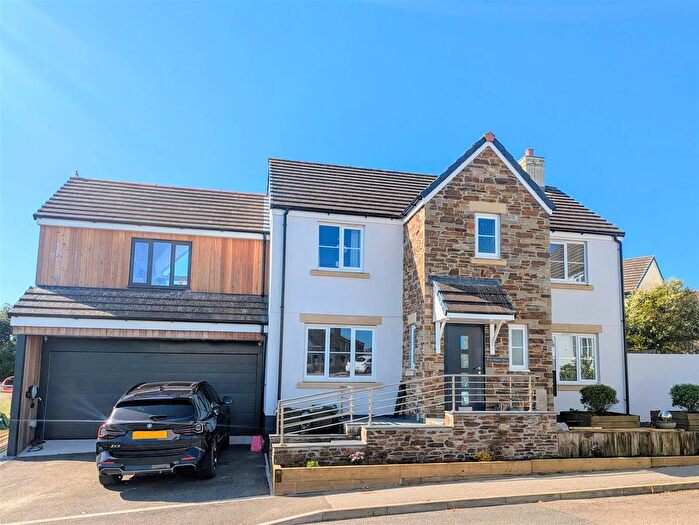 4 Bedroom Detached House For Sale In Du Maurier Drive, Fowey, PL23