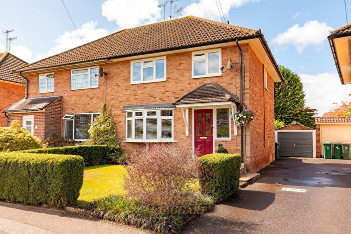 3 Bedroom Semi-Detached House For Sale In Burns Road, Crawley, RH10