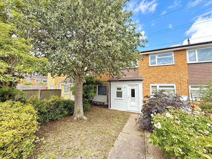 3 Bedroom Terraced House For Sale In Therfield Walk, Houghton Regis, LU5