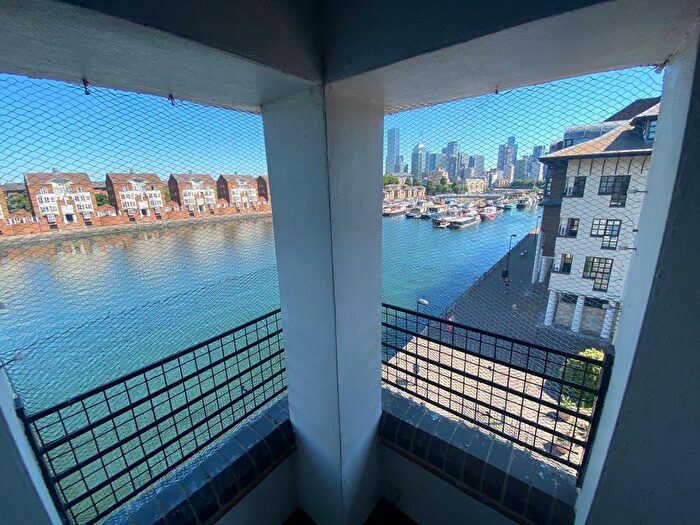 4 Bedroom Flat To Rent In Rope Street, London, SE16