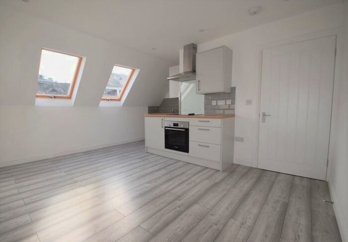 2 Bedroom Apartment To Rent In Park Road, Peterborough, Cambridgeshire, PE1