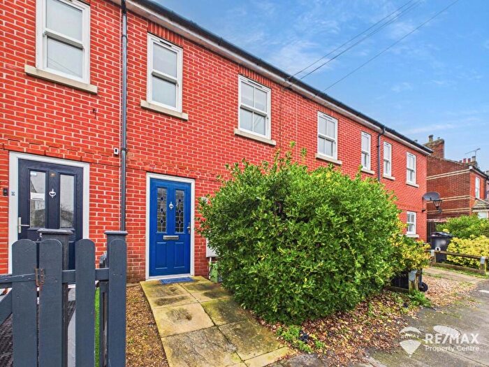 2 Bedroom Terraced House For Sale In Manor Road, Dovercourt, Harwich, CO12