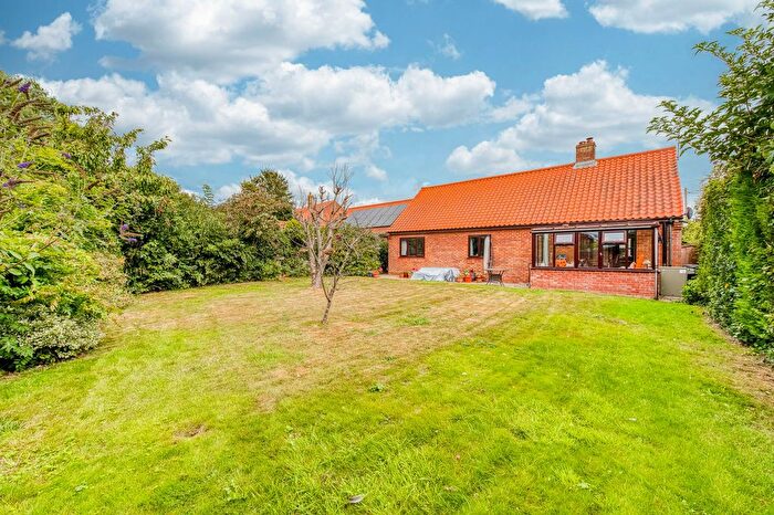 3 Bedroom Detached Bungalow For Sale In Lighthouse Lane, Happisburgh, NR12