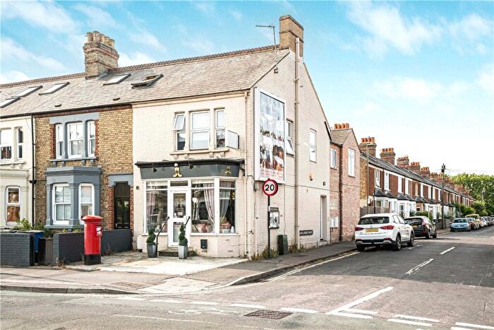 3 Bedroom End Of Terrace House For Sale In Botley Road, Oxford, Oxfordshire, OX2