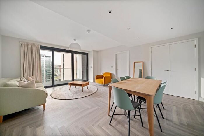3 Bedroom Flat To Rent In Alameda, Olympic Way, HA9