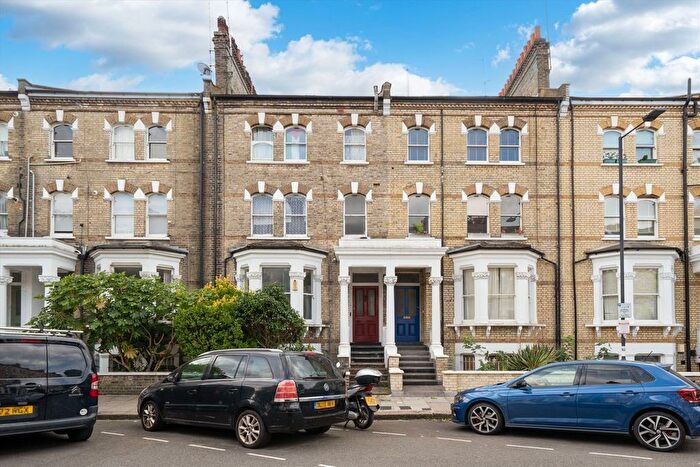 1 Bedroom Flat To Rent In Edith Road, West Kensington, W14