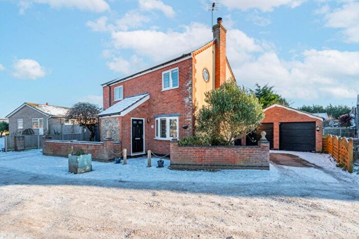 4 Bedroom Detached House For Sale In Bethel Drive, Kessingland, NR33