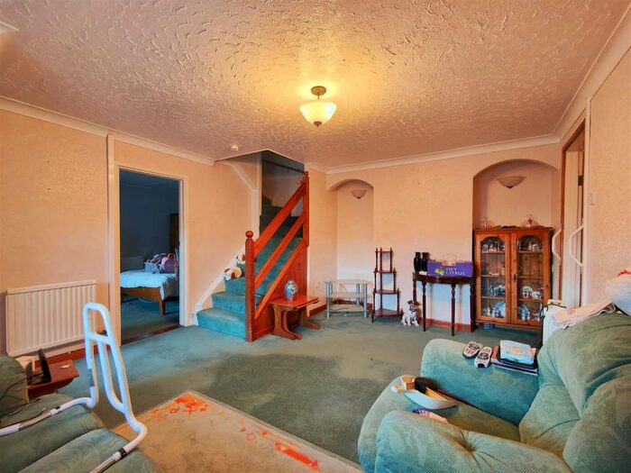 Detached House For Sale In GlynYMel Road, Lower Town, Fishguard, SA65