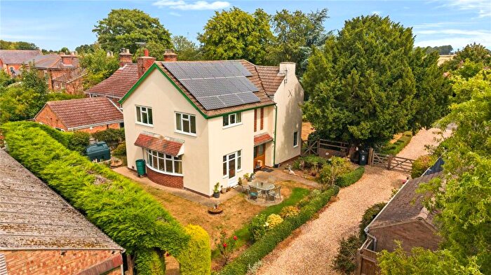 4 Bedroom Equestrian Facility For Sale In Sea Dyke Way, Marshchapel, DN36
